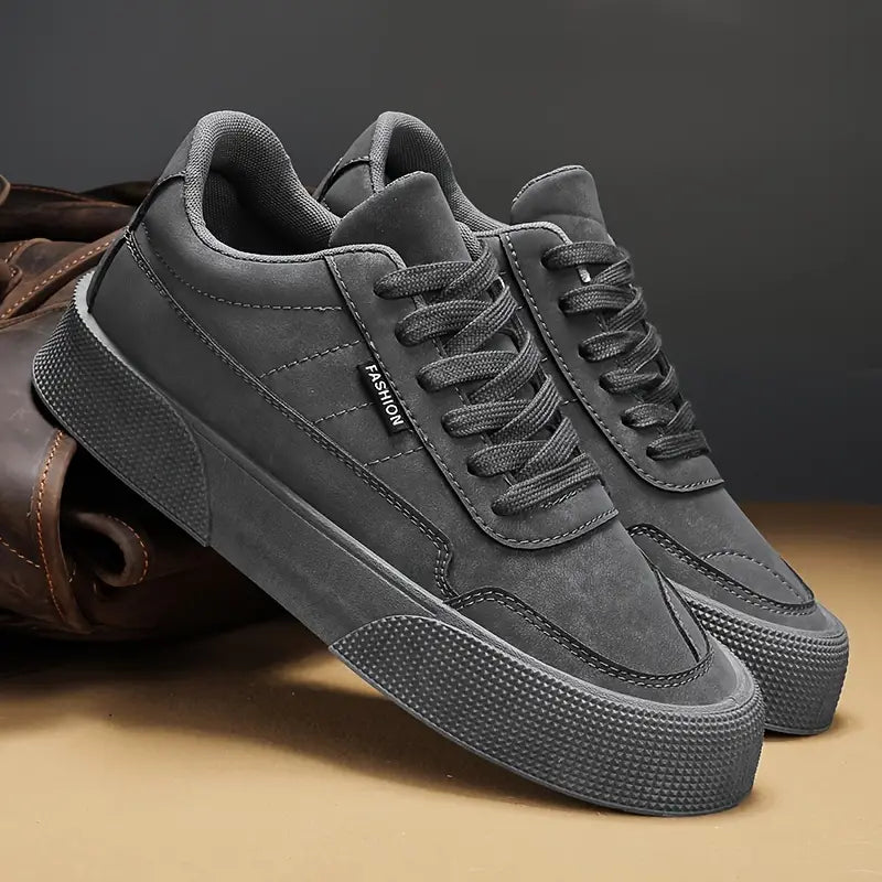 Men's Low Top Sneakers - Lace-Up & Chunky Sole